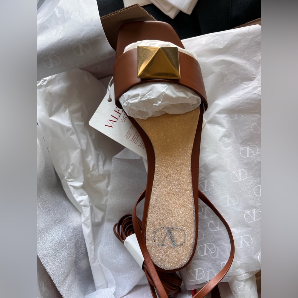 COPY - Valentino Garavani one stud lace up sandal